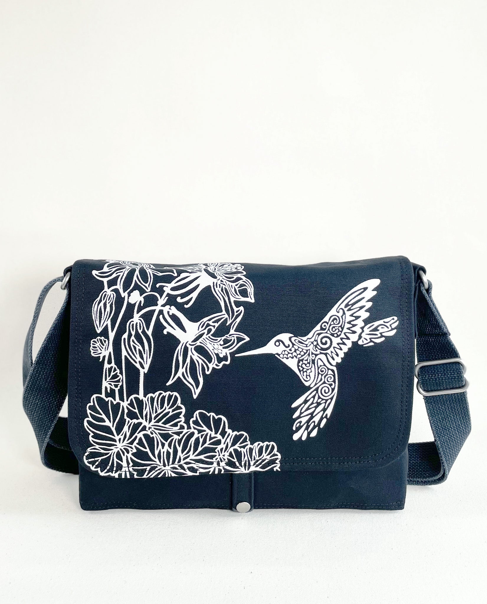 Humming bird outlets purse